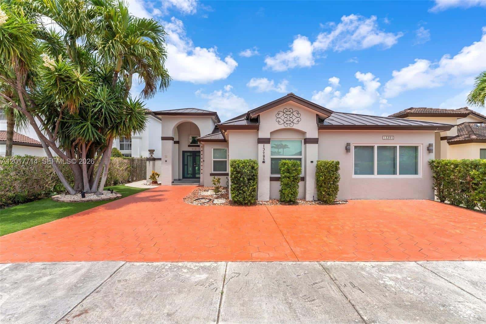13285 NW 11th St, Miami FL 33182