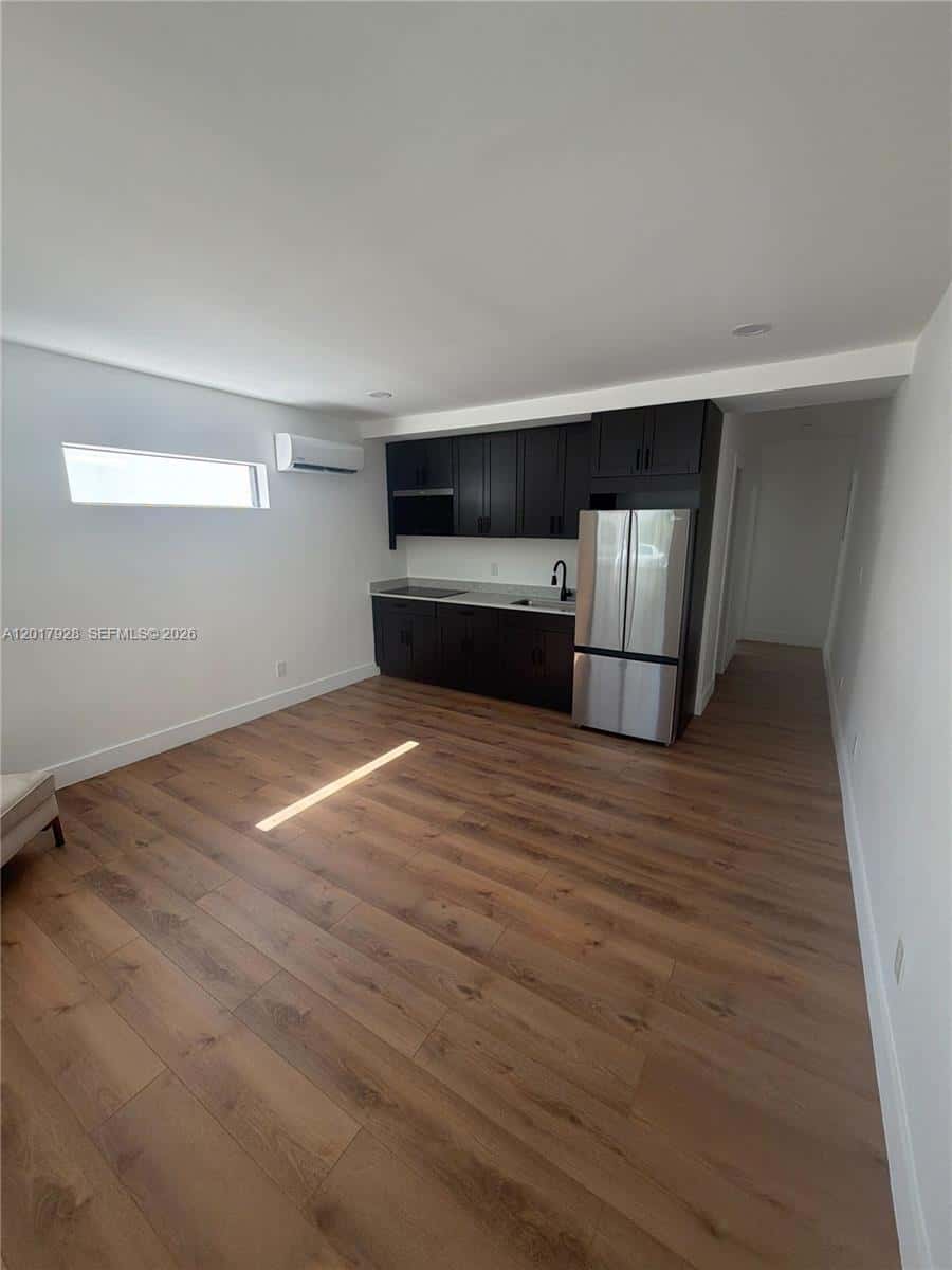 7801 Byron Ave # 1, Miami Beach FL 33141