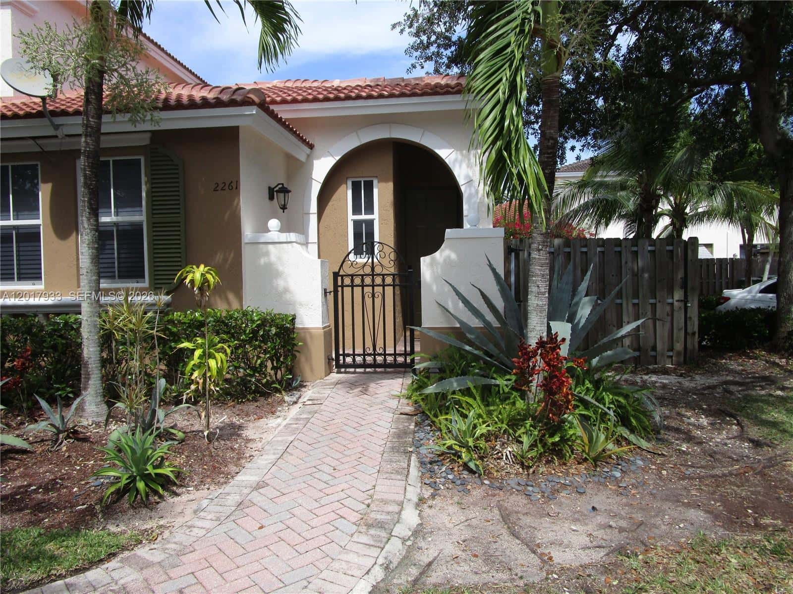 2261 NE 42nd Cir, Homestead FL 33033