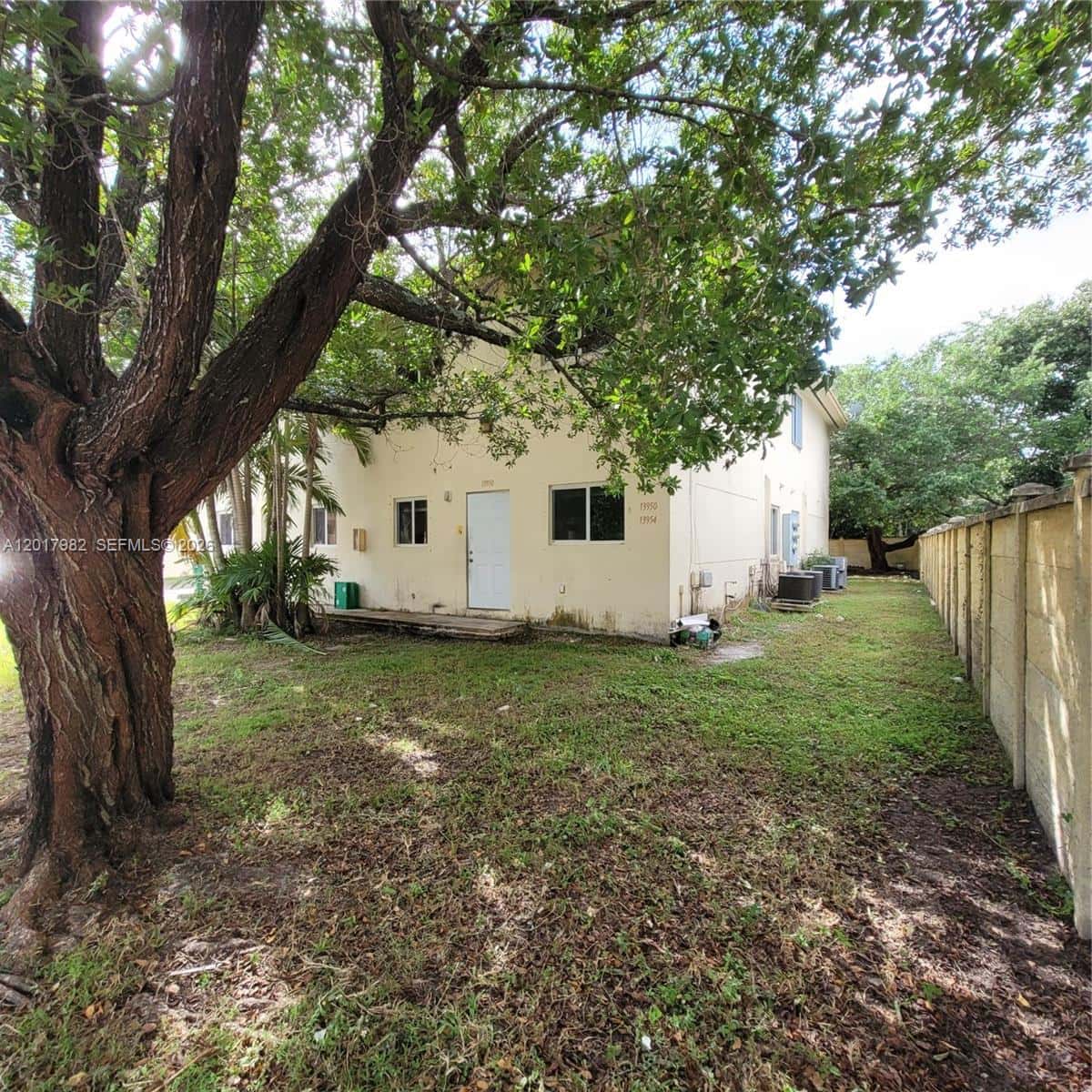 13950 NE 2nd Ave # 1A, Miami FL 33161