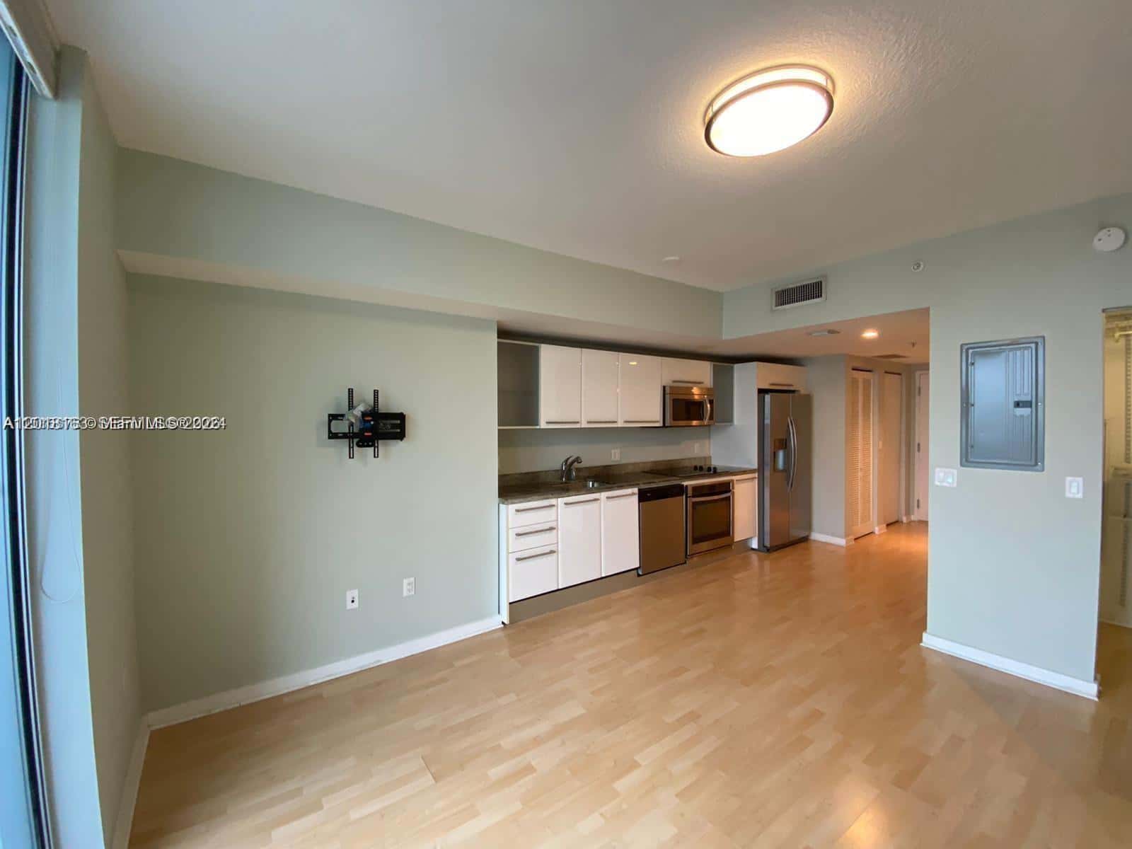 185 SW 7th St # 3306, Miami FL 33130