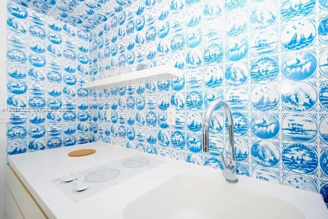 1100 West Ave # 425, Miami Beach FL 33139