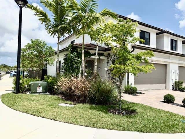 12025 SW 83rd Pl, Miami FL 33156