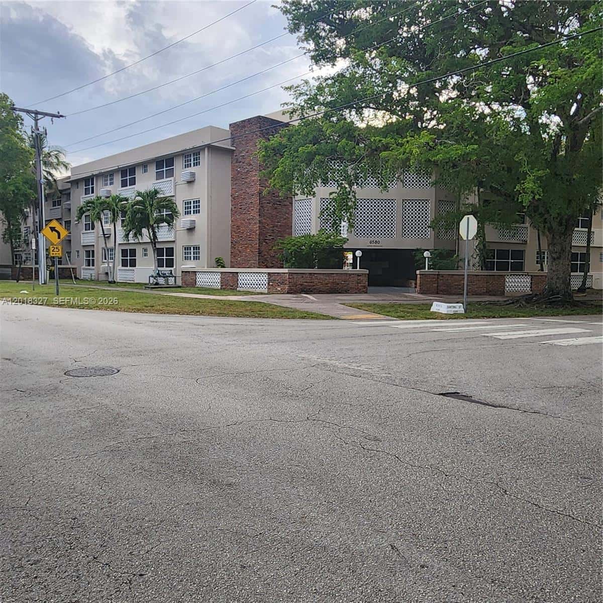 6580 Santona St # A8, Coral Gables FL 33146