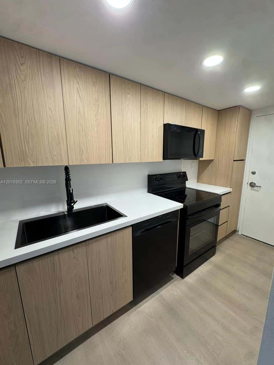 1200 West Ave # 611, Miami Beach FL 33139