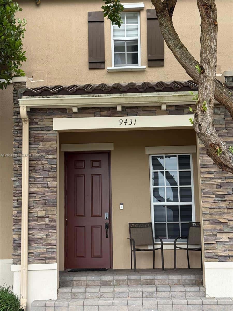 9431 SW 172nd Ave, Miami FL 33196