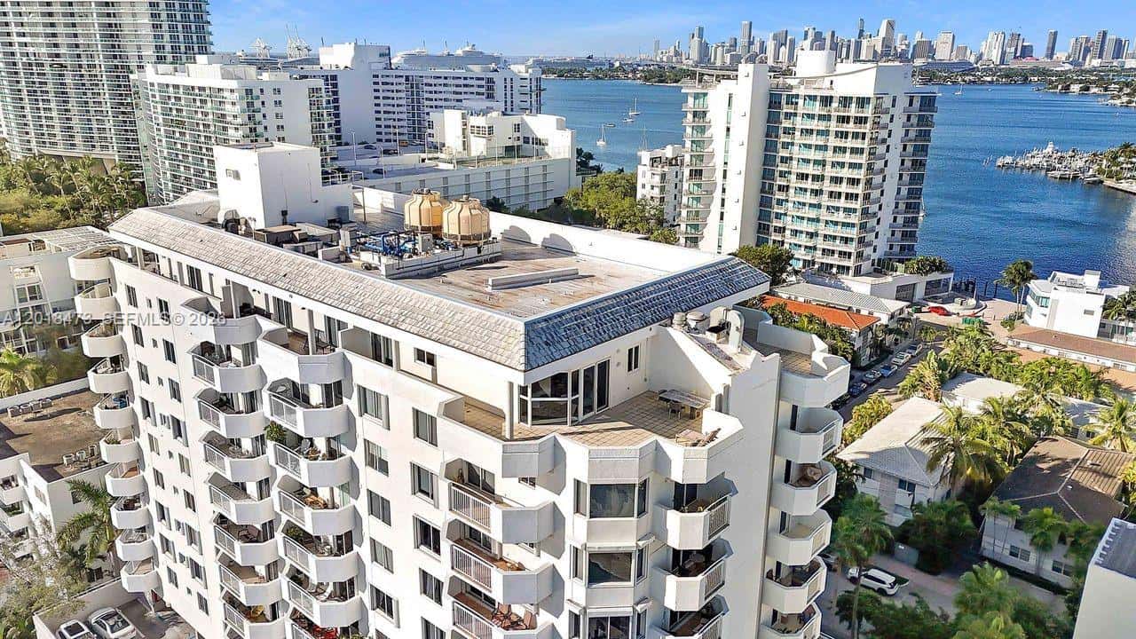 1621 Bay Rd, Miami Beach FL 33139