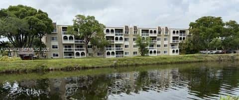 7815 Camino Real # i417, Miami FL 33143