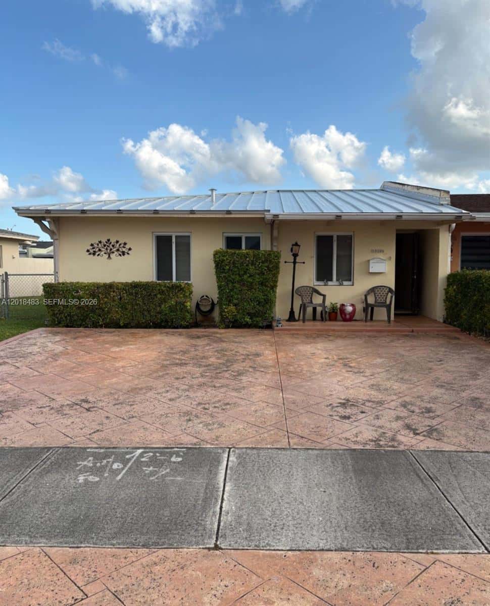 10106 SW 20th St, Miami FL 33165