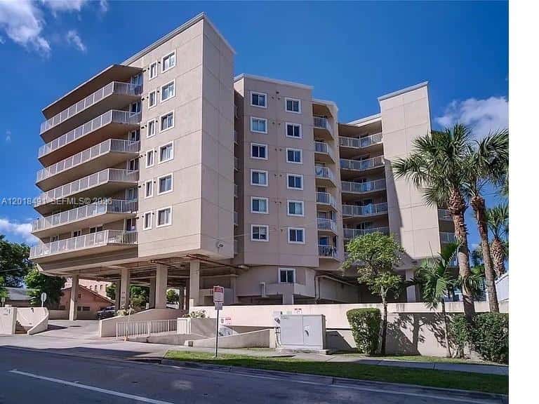 102 SW 6th Ave # 405, Miami FL 33130