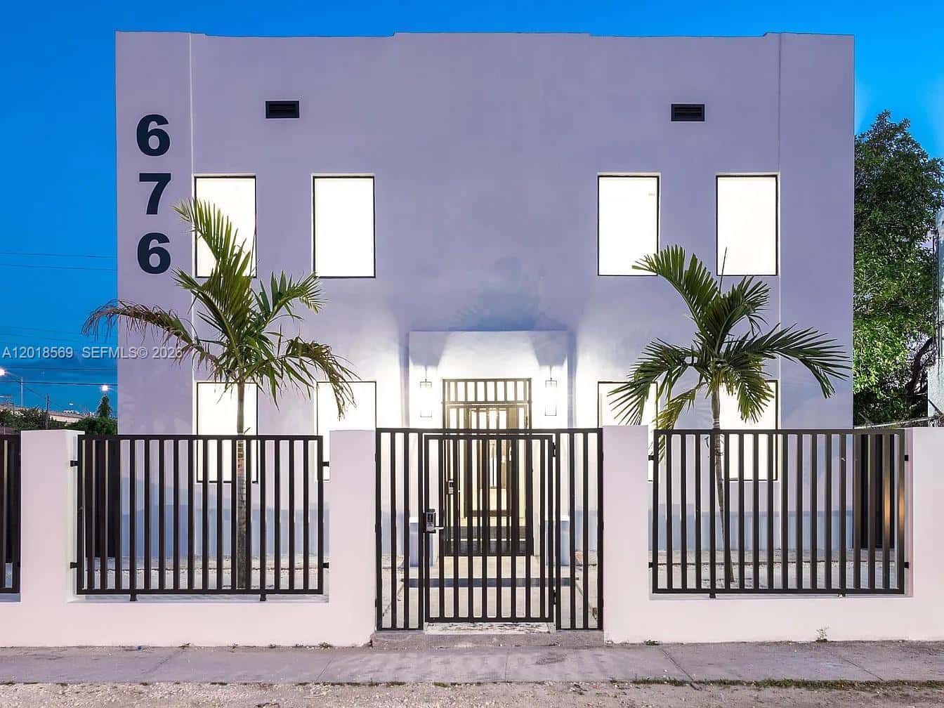676 NW 47th St # 5, Miami FL 33127