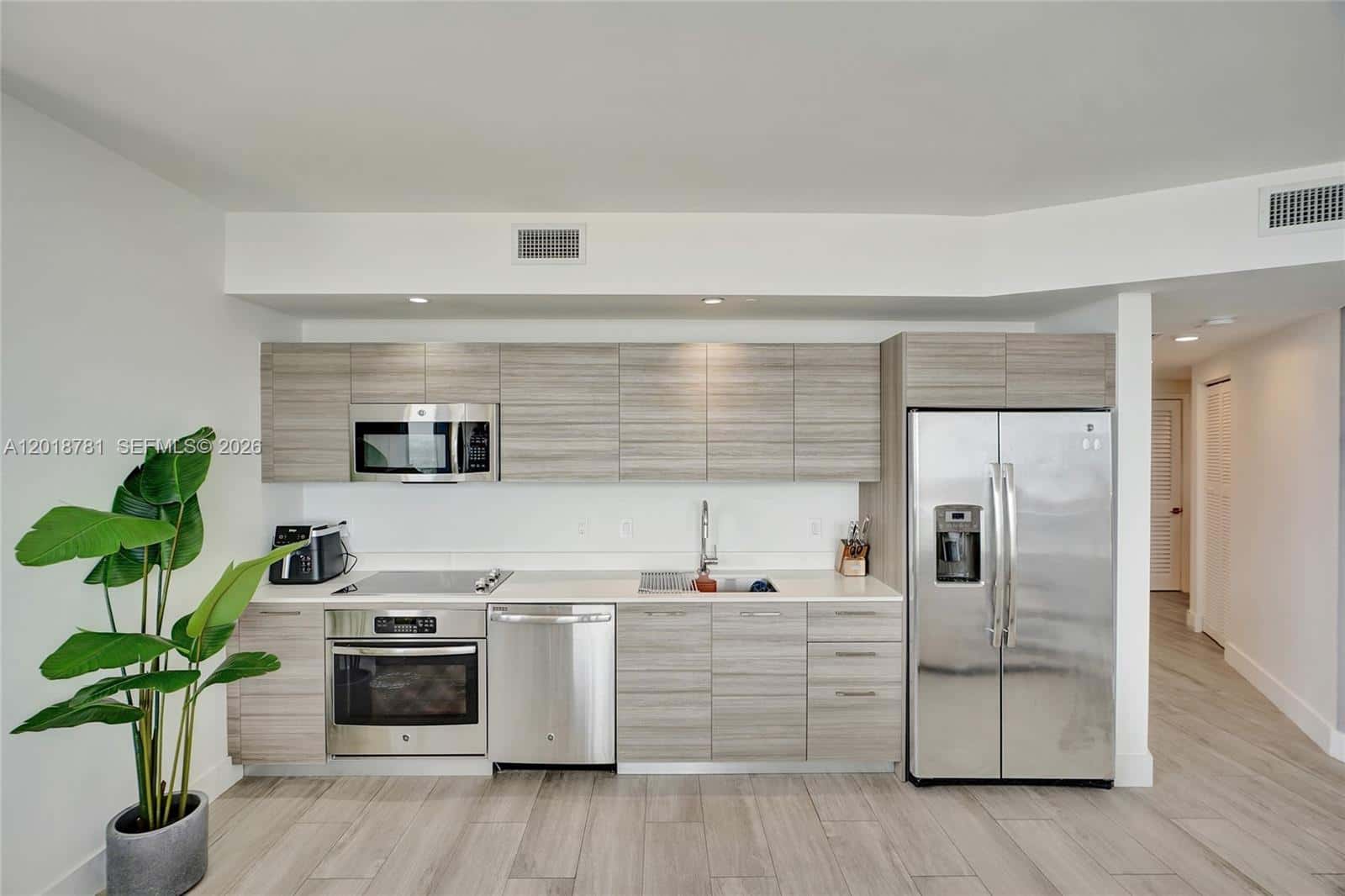 121 NE 34th St # 2809, Miami FL 33137