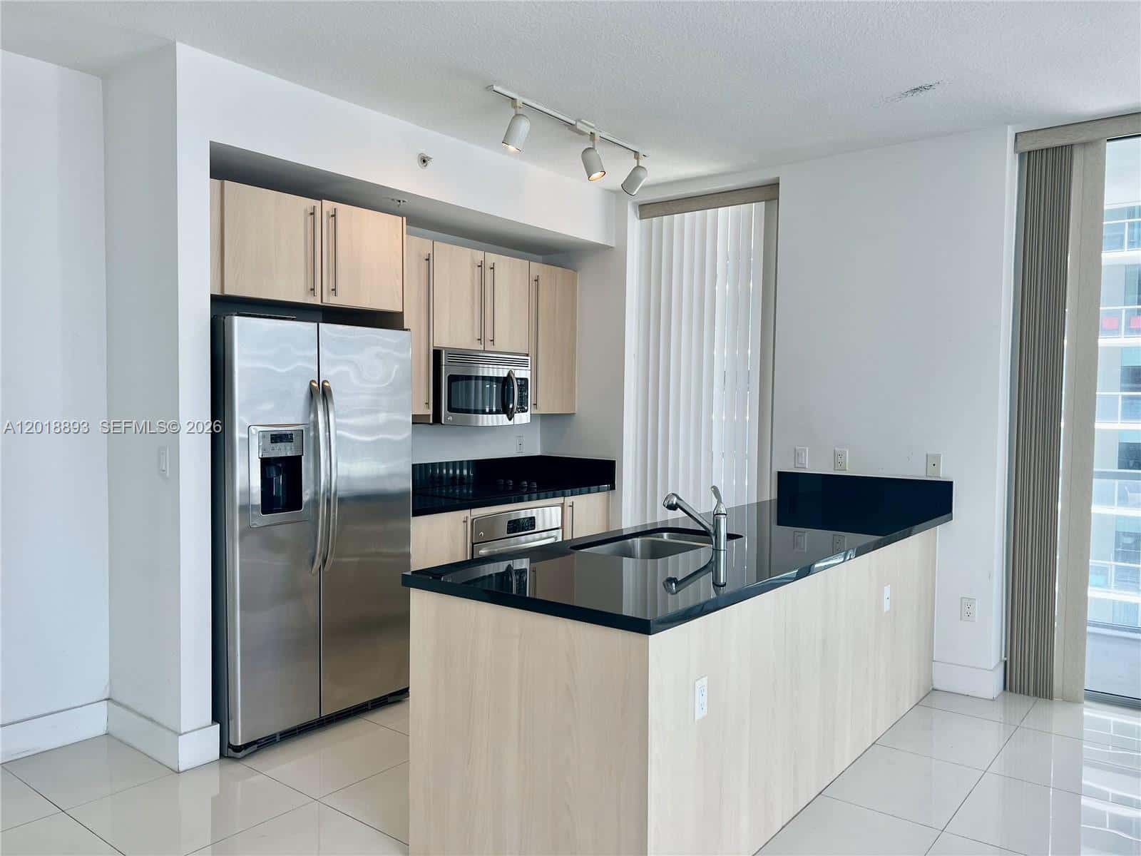 79 SW 12 ST # 1407, Miami FL 33130