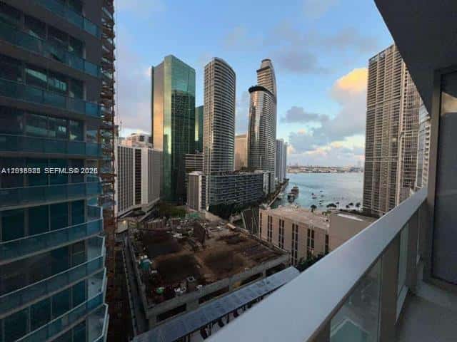 77 SE 5th St # 2004, Miami FL 33131