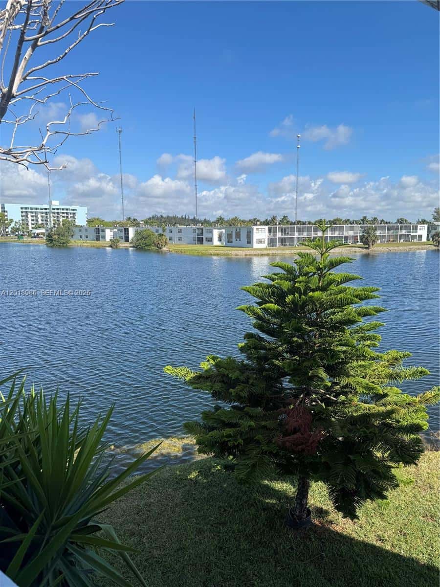 65 NE 202nd Ter # Q33, Miami Gardens FL 33179