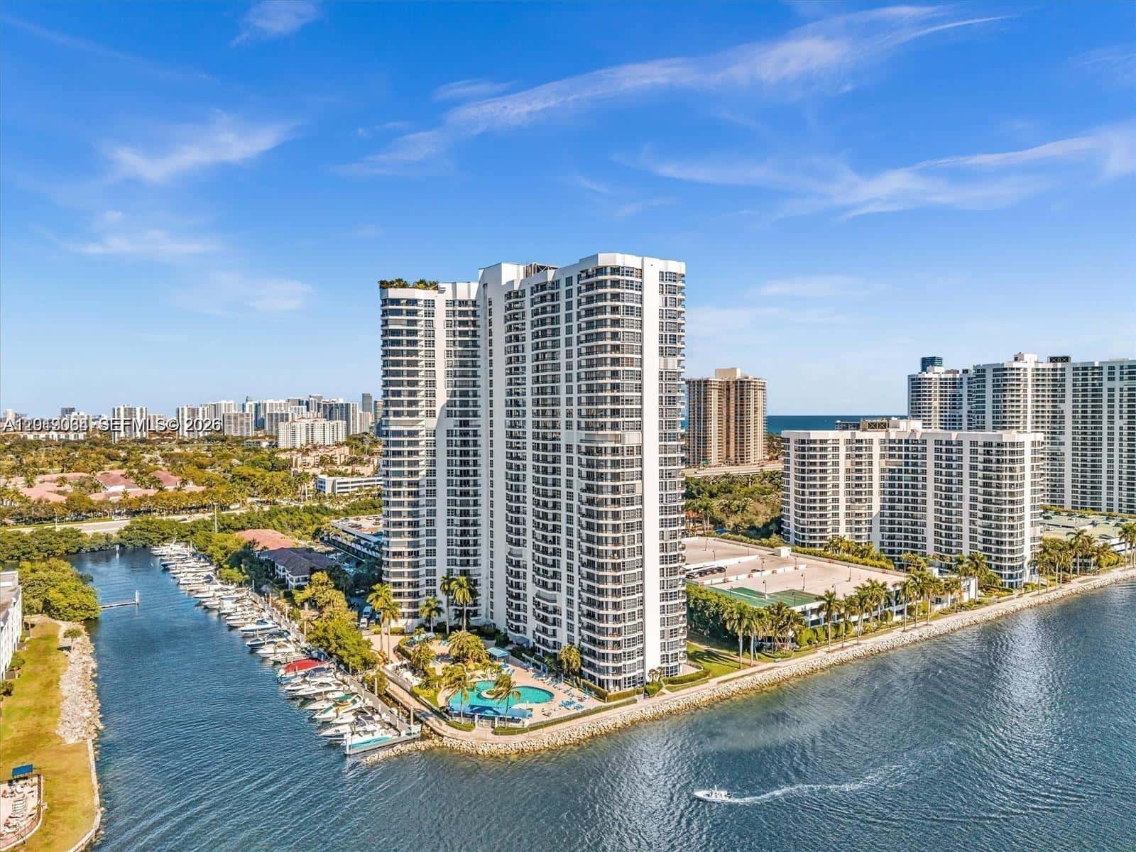 3530 Mystic Pointe Dr # 1205, Aventura FL 33180