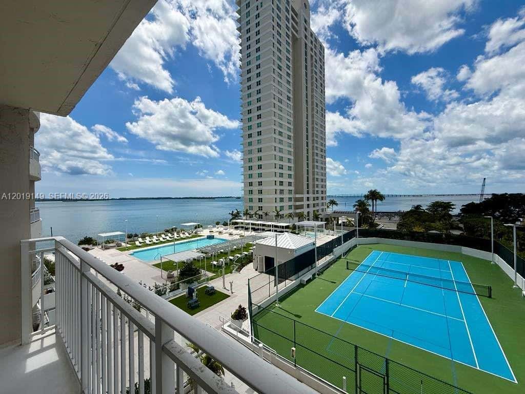 770 Claughton Island Dr # 706, Miami FL 33131