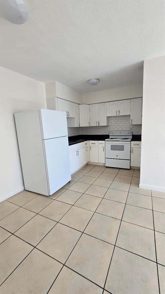 1290 NE 142nd Street # 10, North Miami FL 33161