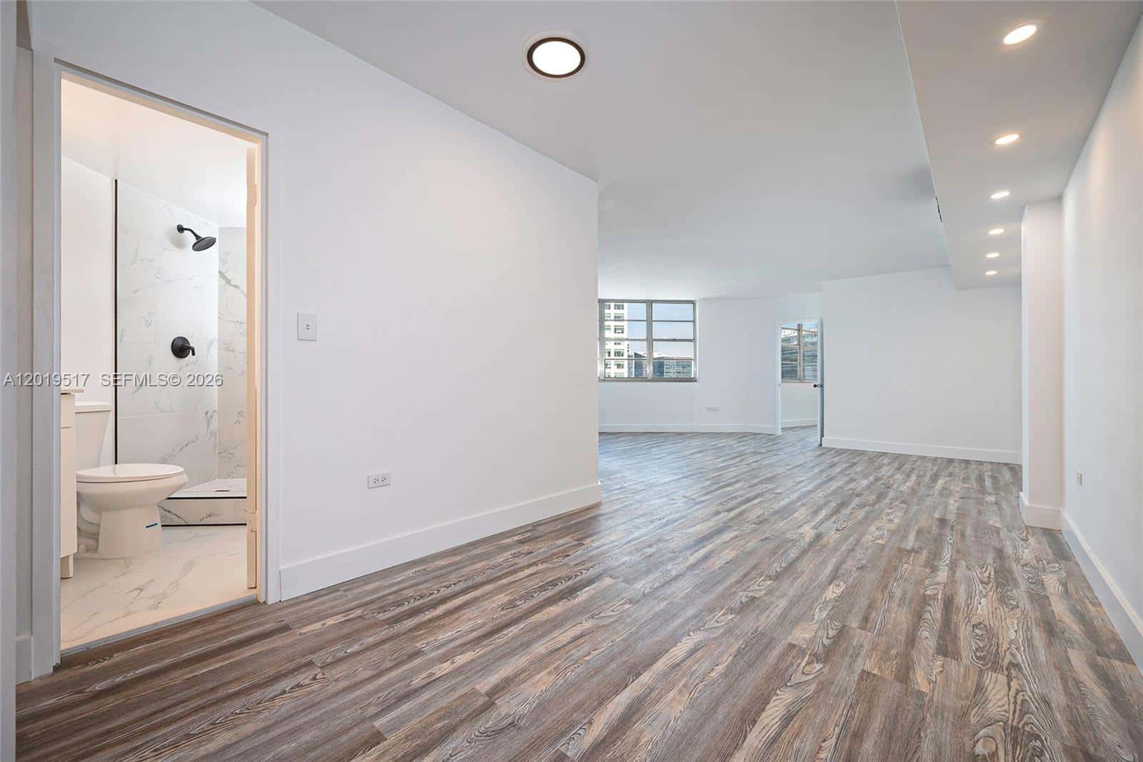 801 Brickell Bay Dr # 1662, Miami FL 33131