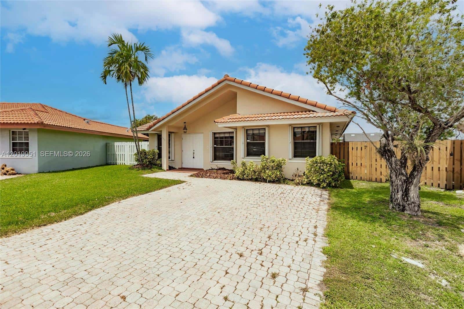 8359 NW 189th St Rd, Hialeah FL 33015