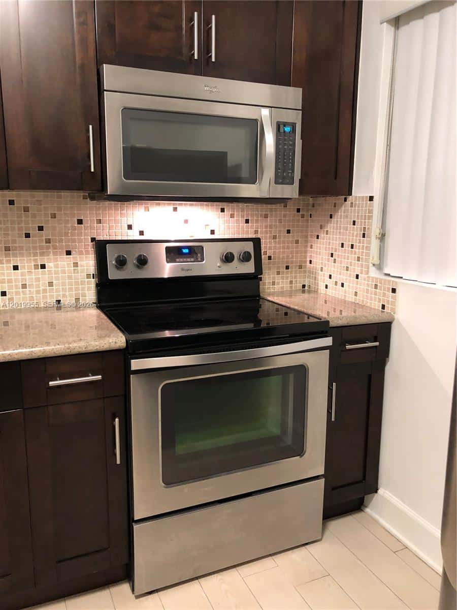 221 SW 9 AVE # 2, Miami FL 33130
