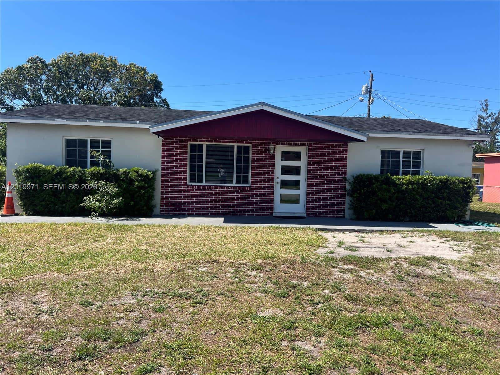 2860 NW 207th St, Miami Gardens FL 33056