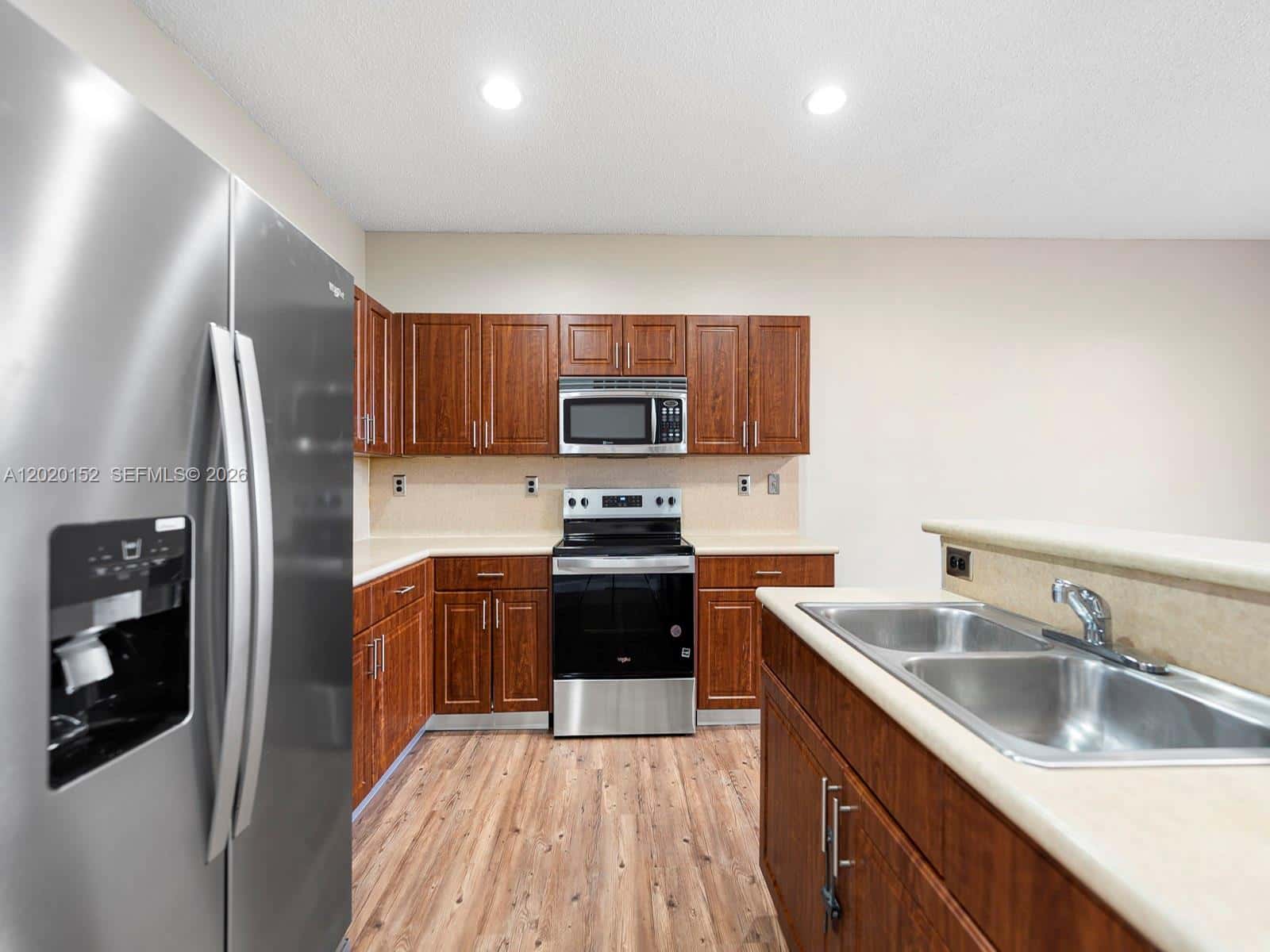 1049 NE 42nd Pl, Homestead FL 33033