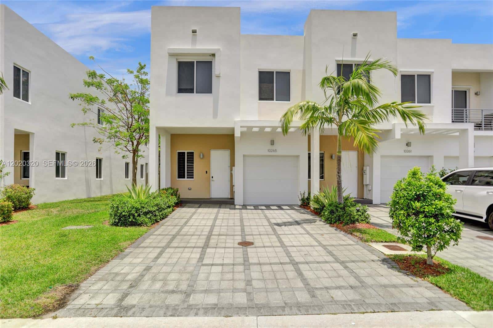 10265 NW 72nd Ter, Doral FL 33178
