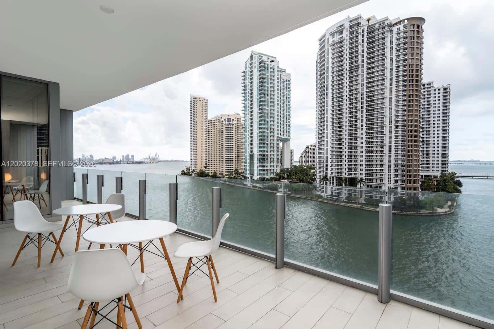 300 Biscayne Boulevard Way # 802E, Miami FL 33131