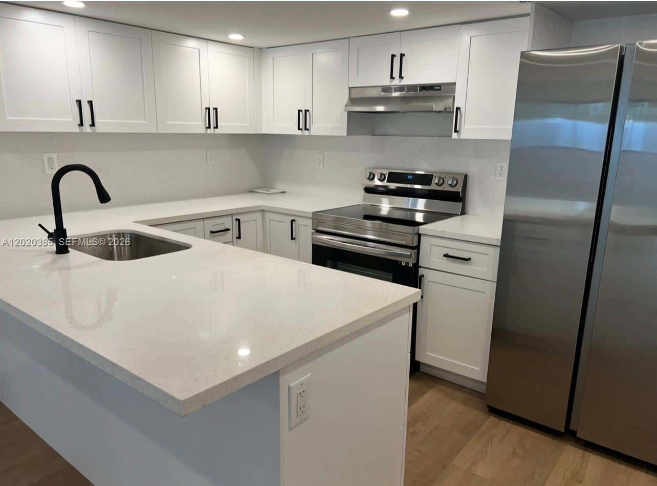 16349 Ravenwood Pl # 16349, Miami Lakes FL 33014