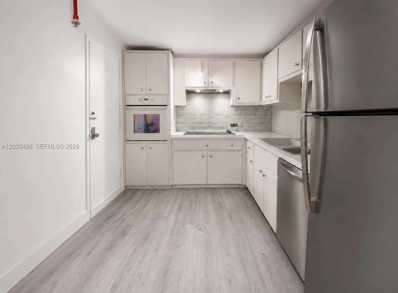 400 Kings Point Dr # 811, Sunny Isles Beach FL 33160