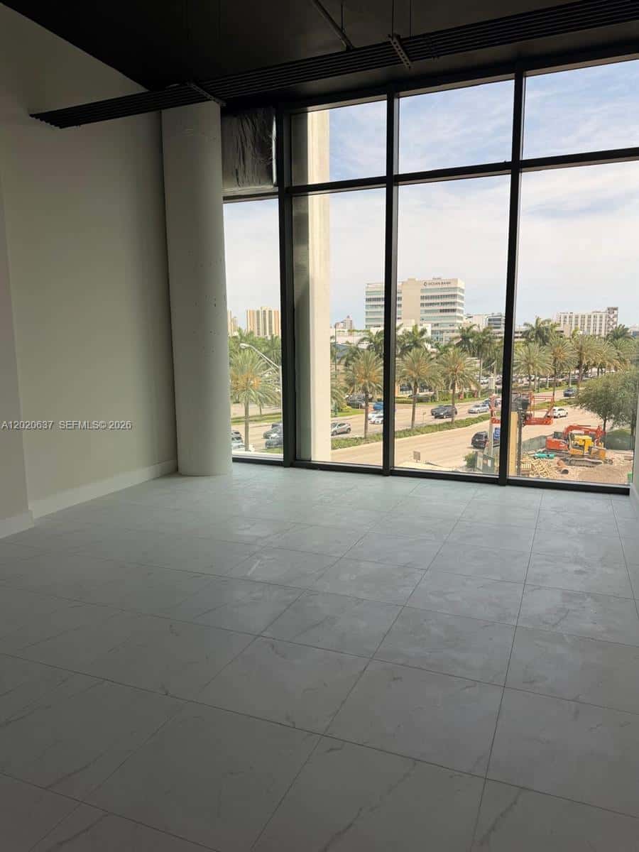 21290 Biscayne Blvd # 310, Aventura FL 33180