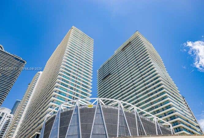 1111 SW 1st Ave, Miami FL 33130