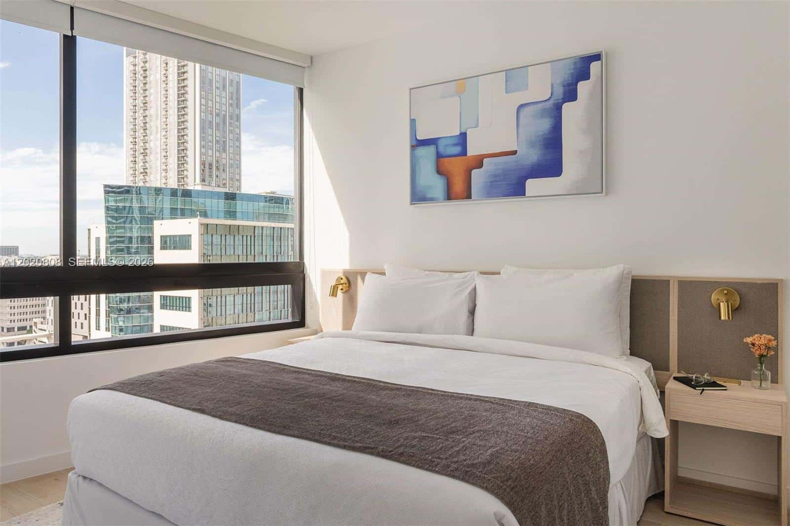 225 N Miami Ave # 2810, Miami FL 33128