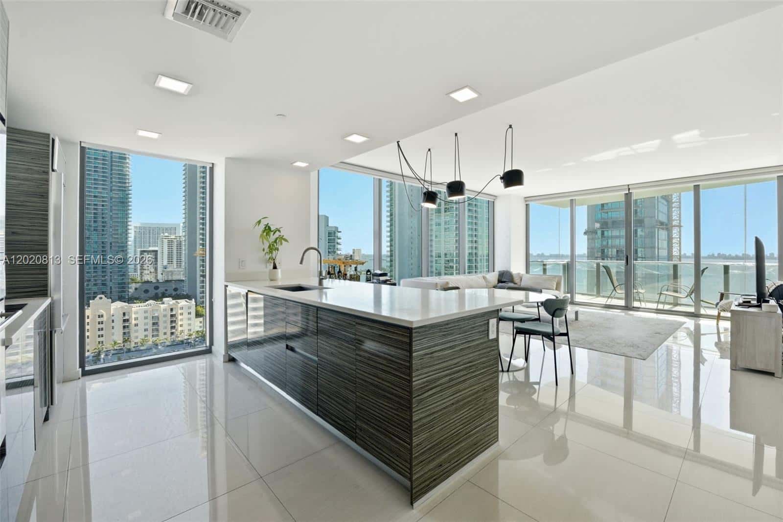460 NE 28th St # 1801, Miami FL 33137