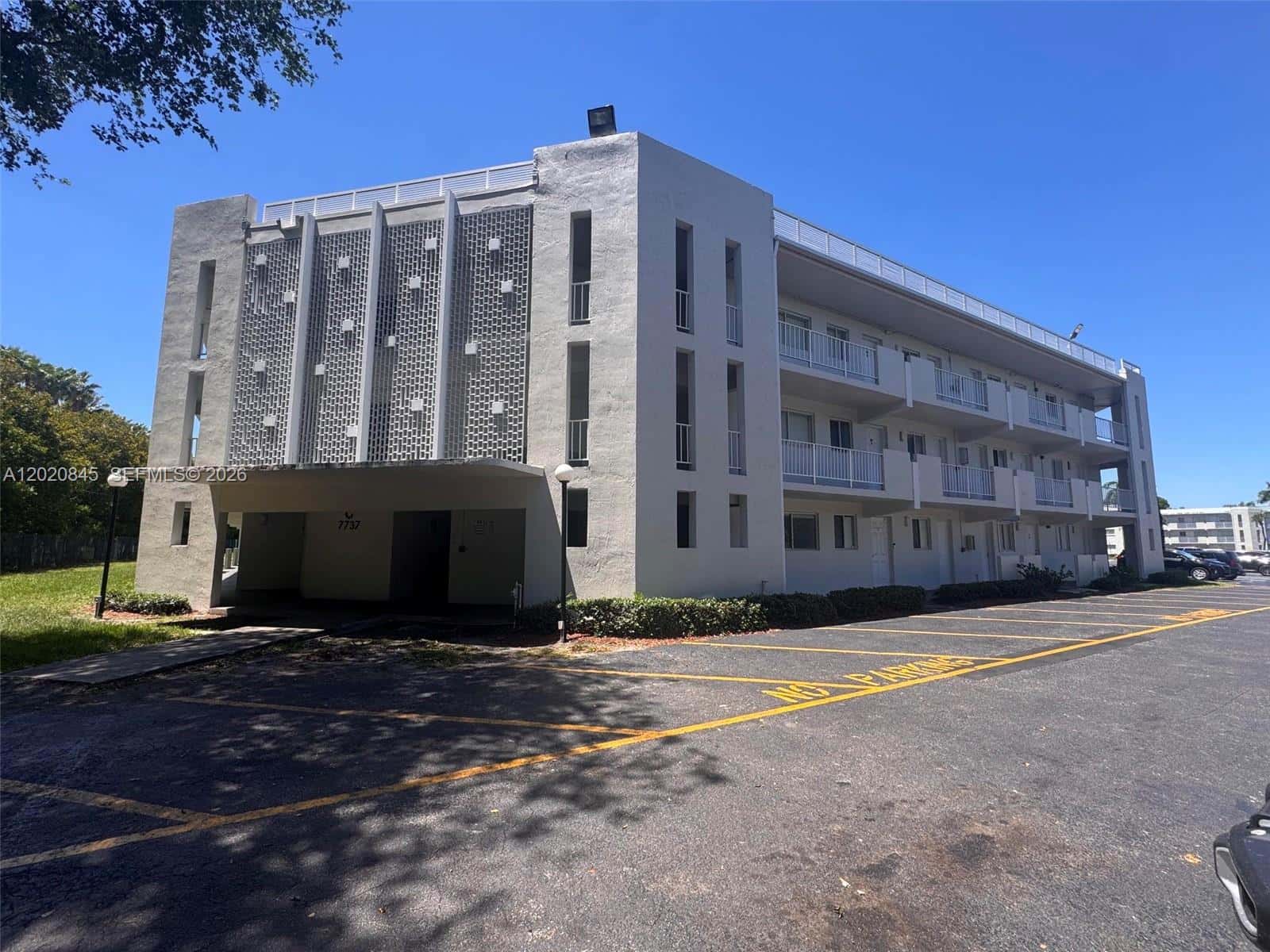 7737 SW 88th St # C106, Miami FL 33156