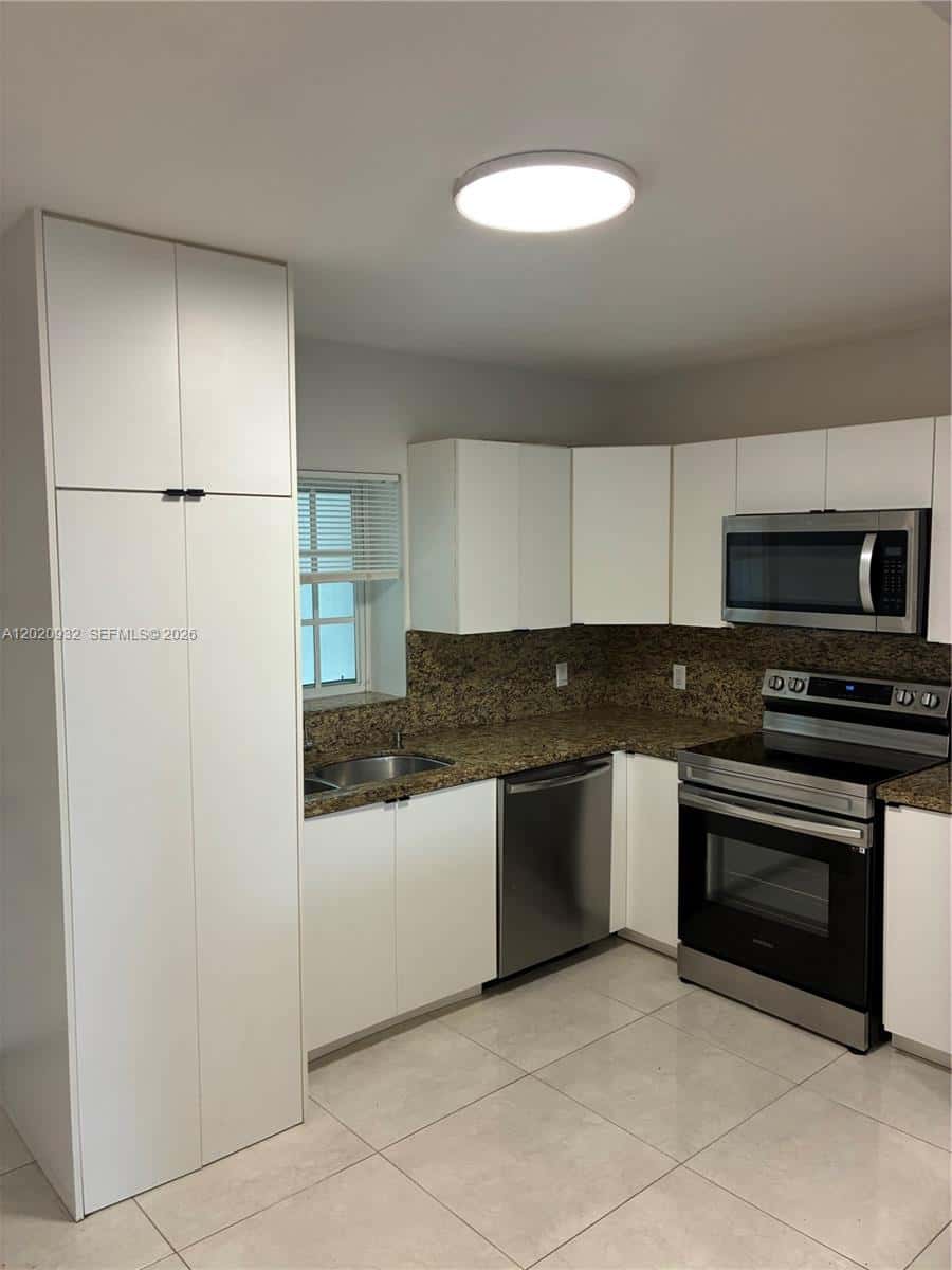 1135 92nd St # 102, Bay Harbor Islands FL 33154