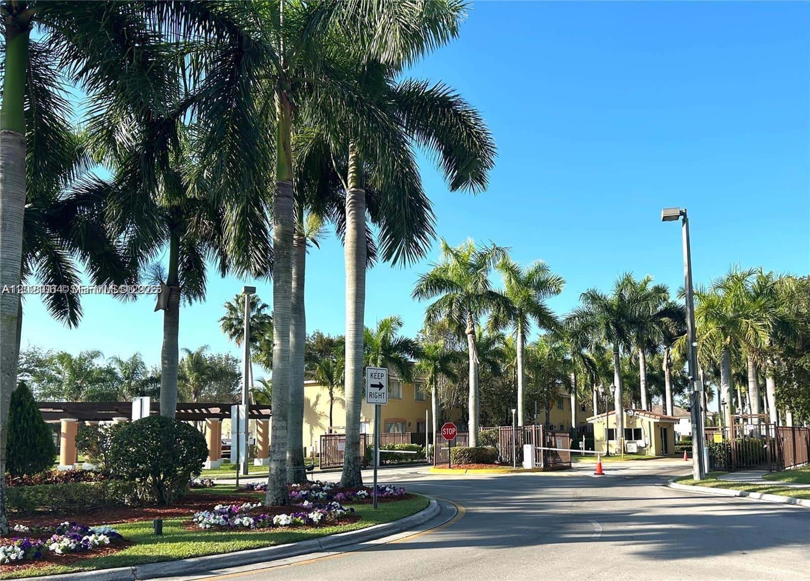 2735 SE 16th Ave # 100, Homestead FL 33035