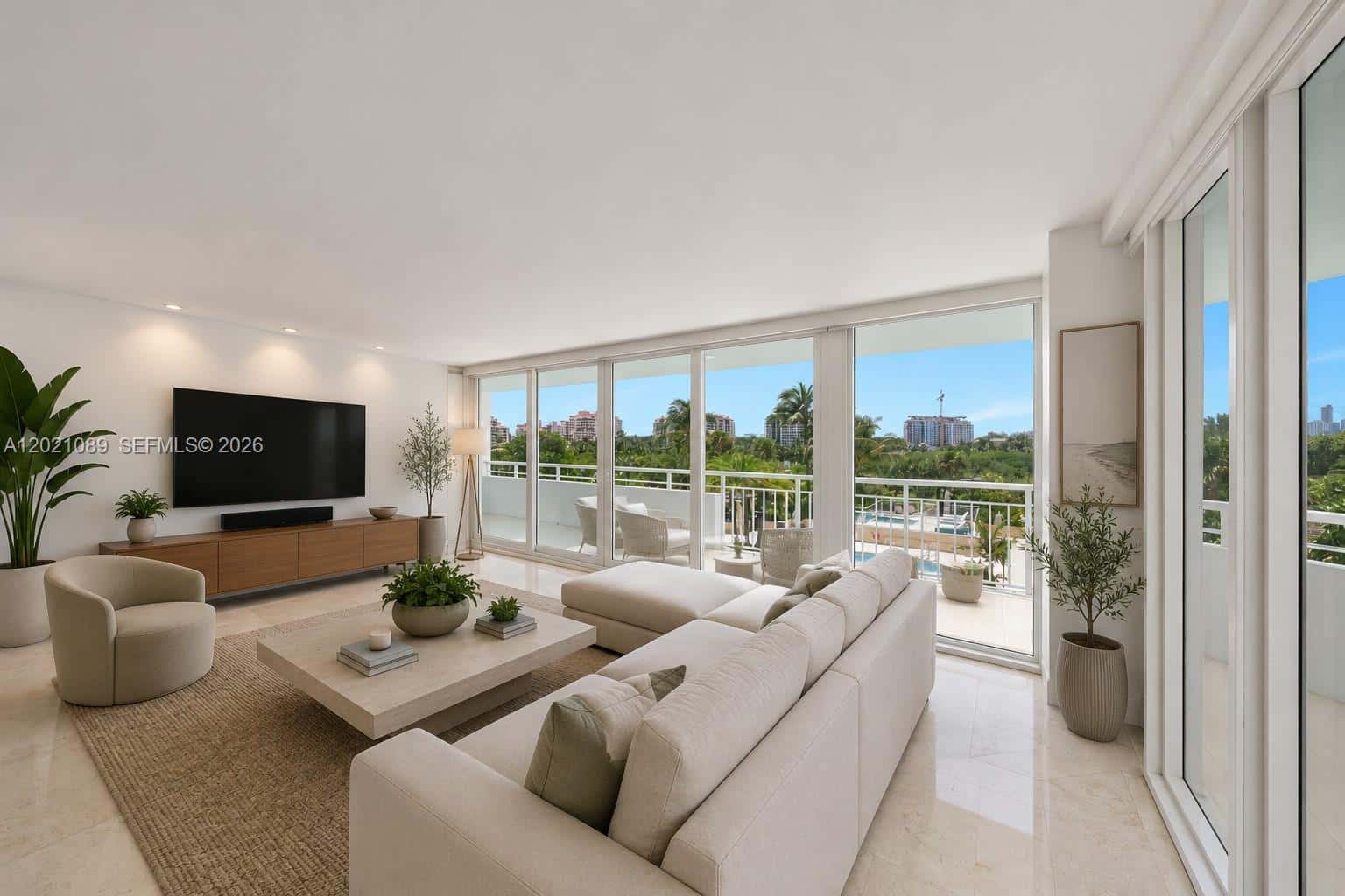 400 S Pointe Dr # 409, Miami Beach FL 33139