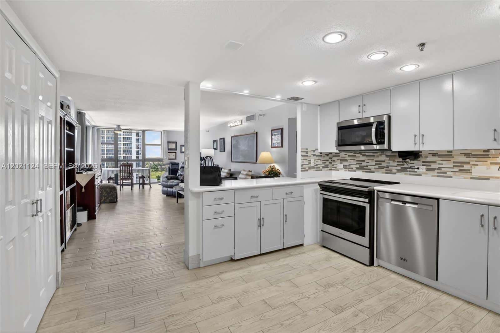20515 E Country Club Dr # 2248, Aventura FL 33180