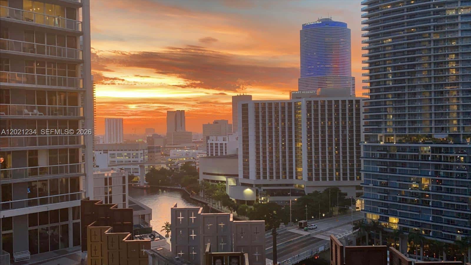 475 Brickell Ave # 1813, Miami FL 33131