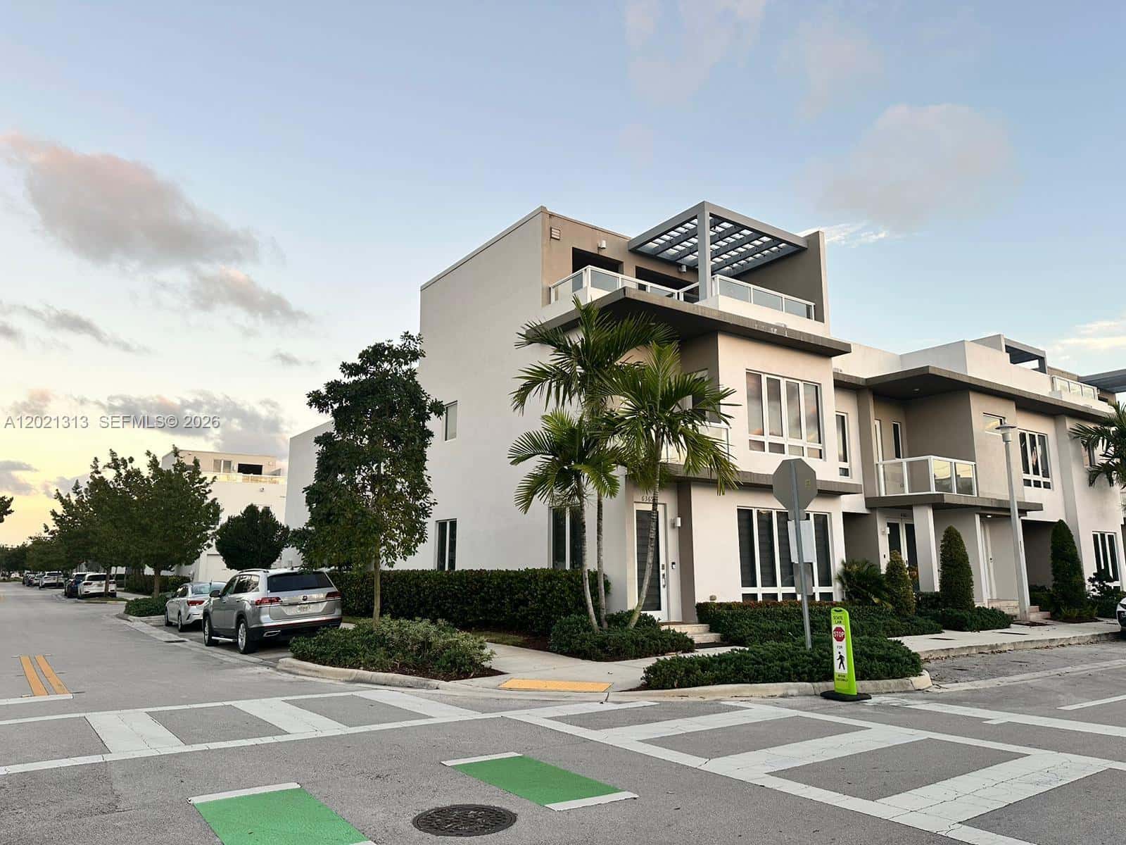6369 NW 104th Path, Doral FL 33178