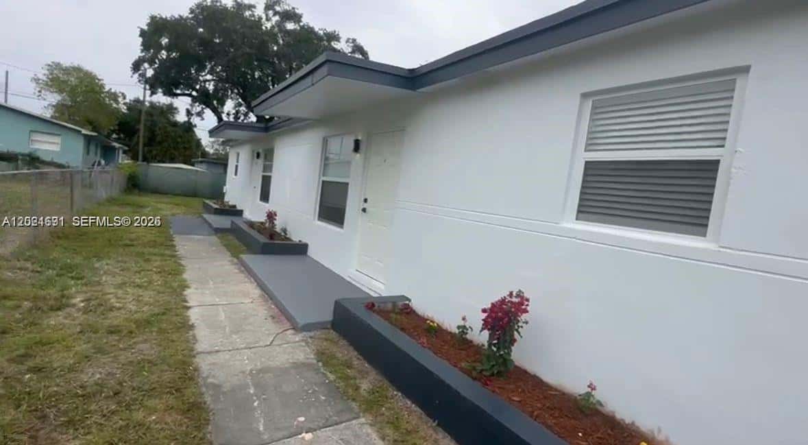 2029 Washington Ave # 1, Opa-Locka FL 33054