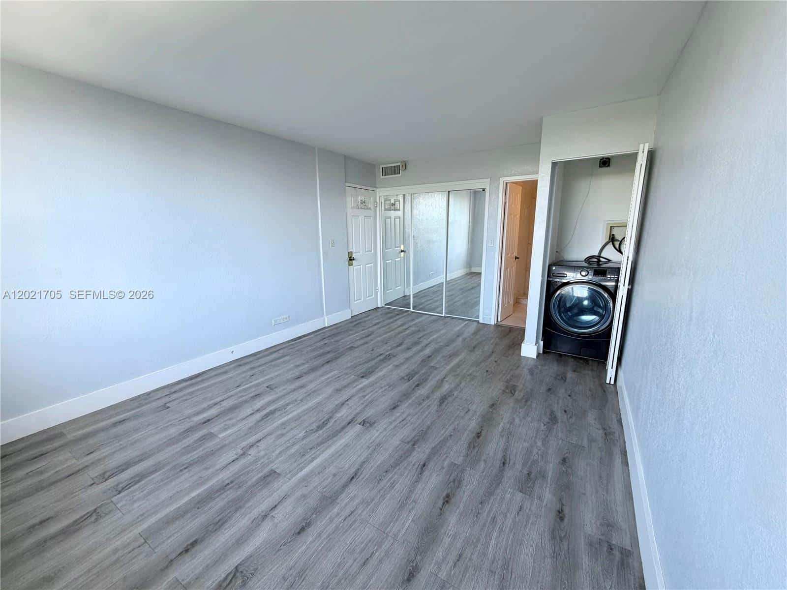 3660 NE 166th St # 414, North Miami Beach FL 33160