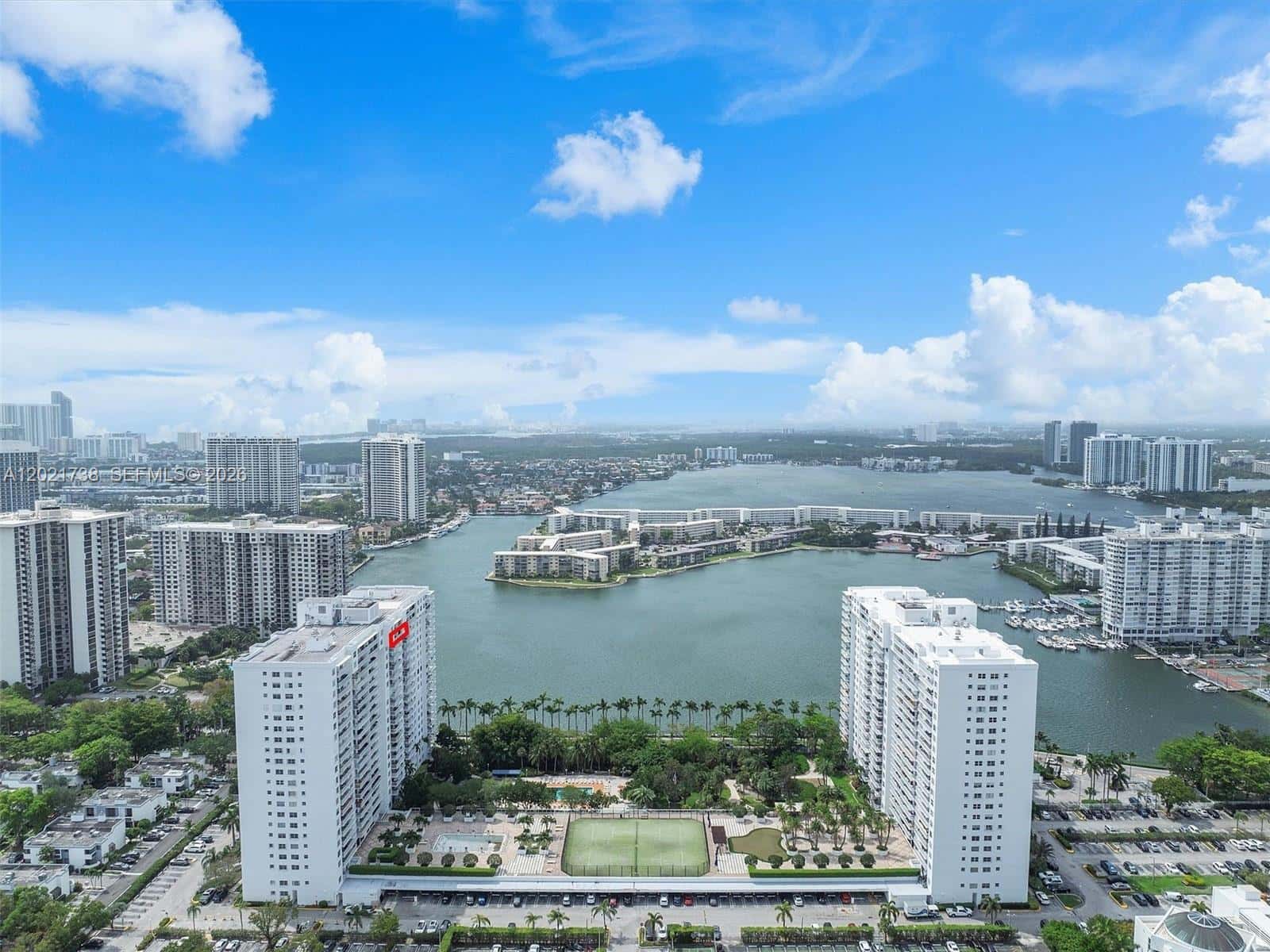 2851 NE 183rd St # 2112E, Aventura FL 33160