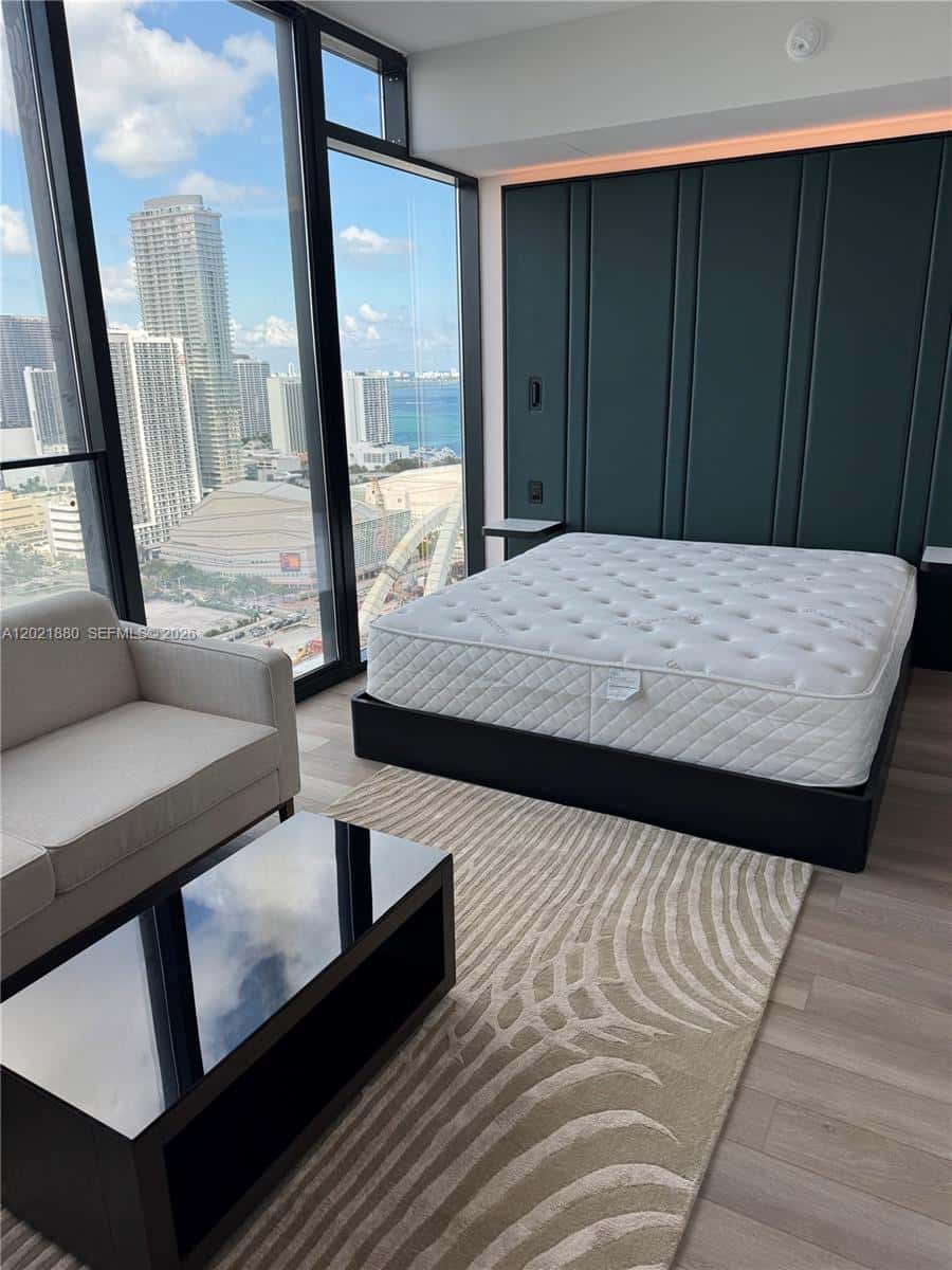 20 NE 11th St # 3405, Miami FL 33132