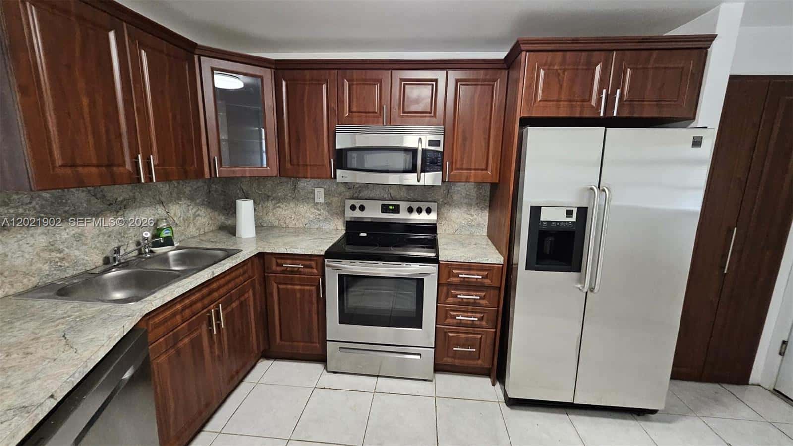 1750 NE 191st St # 4, Miami FL 33179