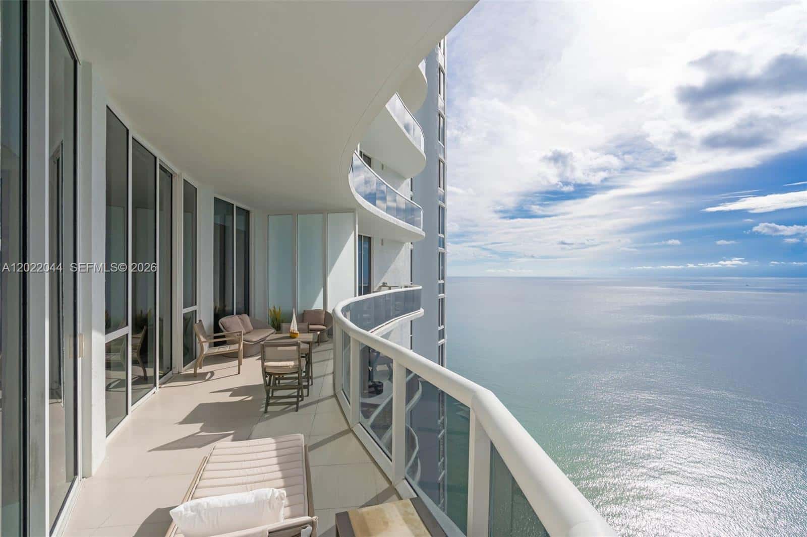 15811 Collins Ave # 3407, Sunny Isles Beach FL 33160