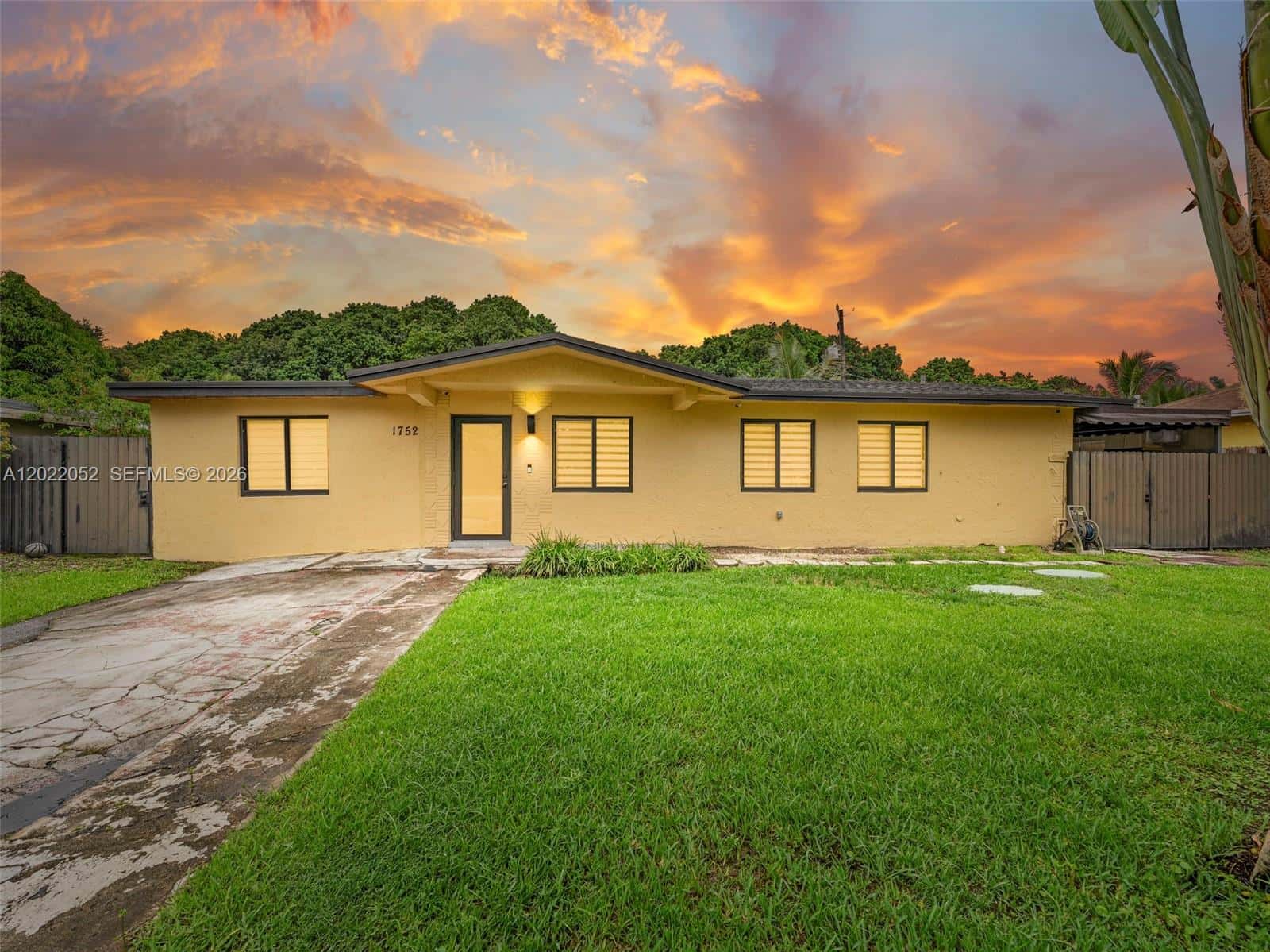 1752 NW 108th St, Miami FL 33167