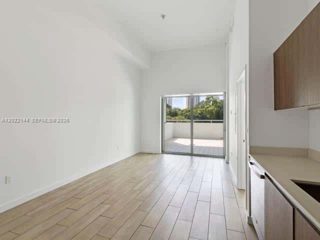 1600 SW 1 Ave # 305, Miami FL 33129